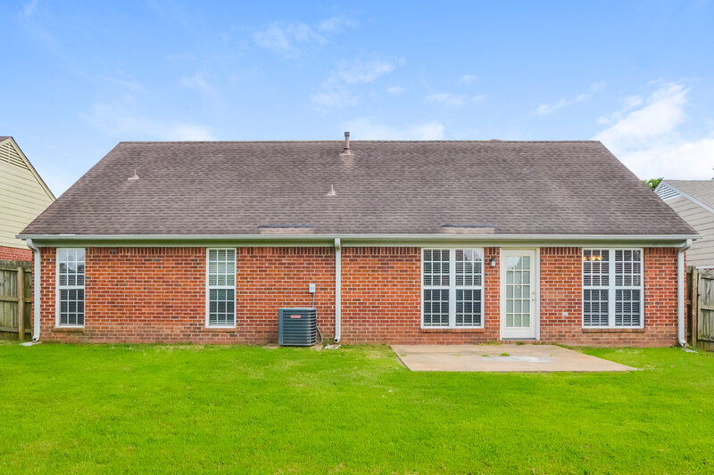 1,815/Mo, 1720 Cherry Creek Dr Southaven, MS 38671 Rear View