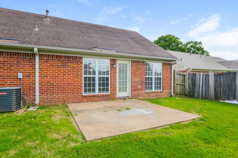 1,815/Mo, 1720 Cherry Creek Dr Southaven, MS 38671 Rear View 2