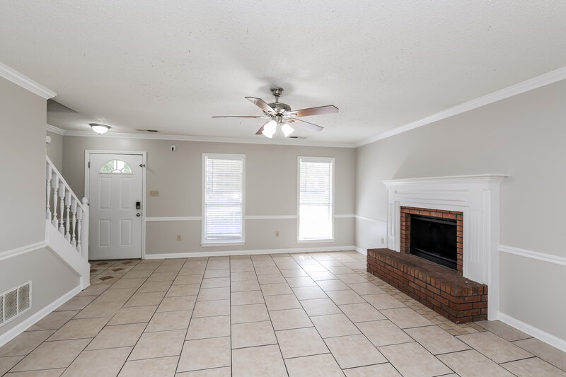 1,880/Mo, 10156 Phillips Dr Olive Branch, MS 38654 Living Room View