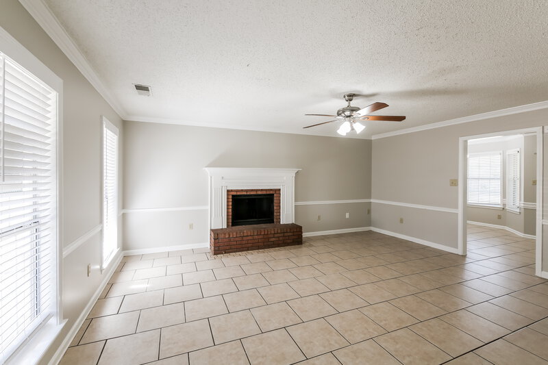 1,880/Mo, 10156 Phillips Dr Olive Branch, MS 38654 Living Room View 4