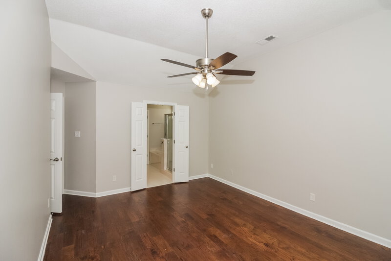 1,725/Mo, 1143 Breezy Valley Dr Cordova, TN 38018 Main Bedroom View 2