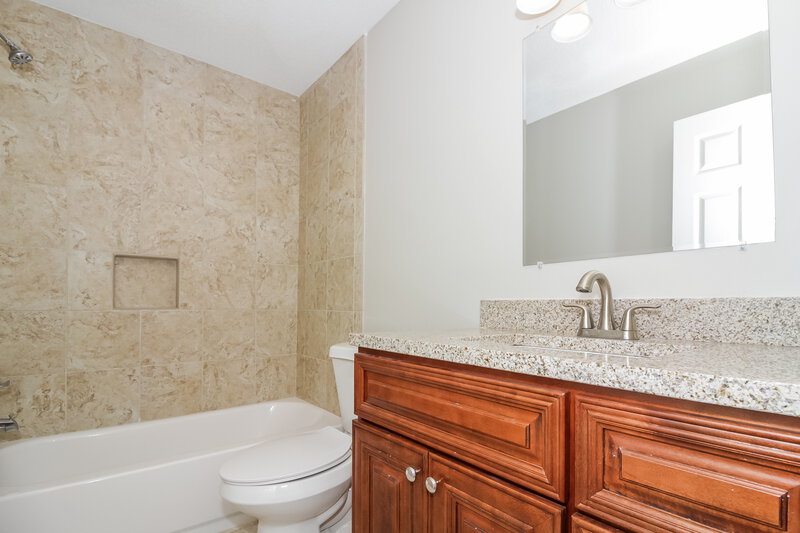 1,725/Mo, 1143 Breezy Valley Dr Cordova, TN 38018 Bathroom View