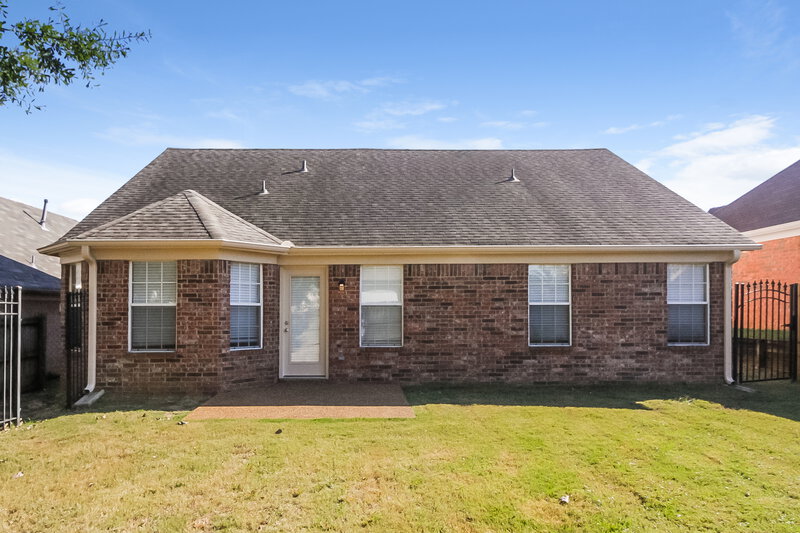 1,725/Mo, 1143 Breezy Valley Dr Cordova, TN 38018 Rear View