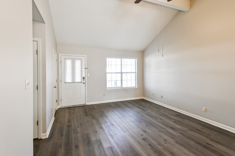 1,765/Mo, 6392 Manchester Dr Horn Lake, MS 38637 Living Room View