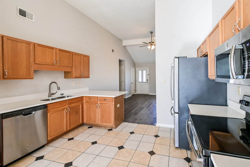 1,765/Mo, 6392 Manchester Dr Horn Lake, MS 38637 Kitchen View 2