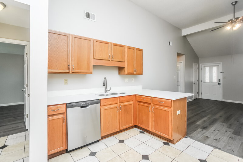 1,665/Mo, 6392 Manchester Dr Horn Lake, MS 38637 Kitchen View 2