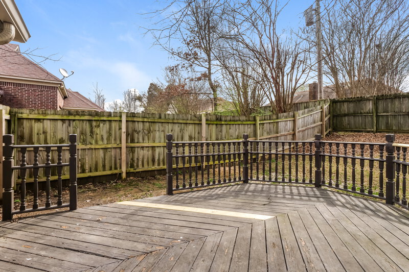 1,775/Mo, 7309 Schilling Cv E Memphis, TN 38125 Deck View