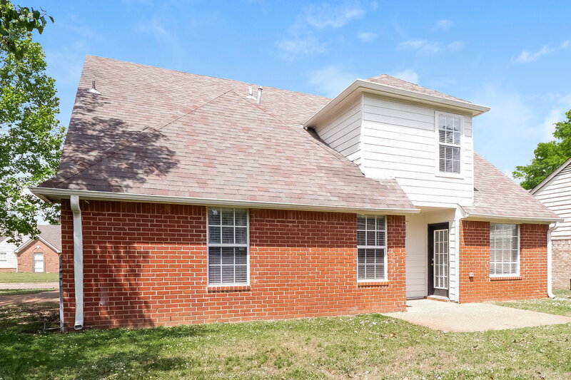 1,880/Mo, 6863 Skylar Mill Ave Cordova, TN 38018 Rear View 2