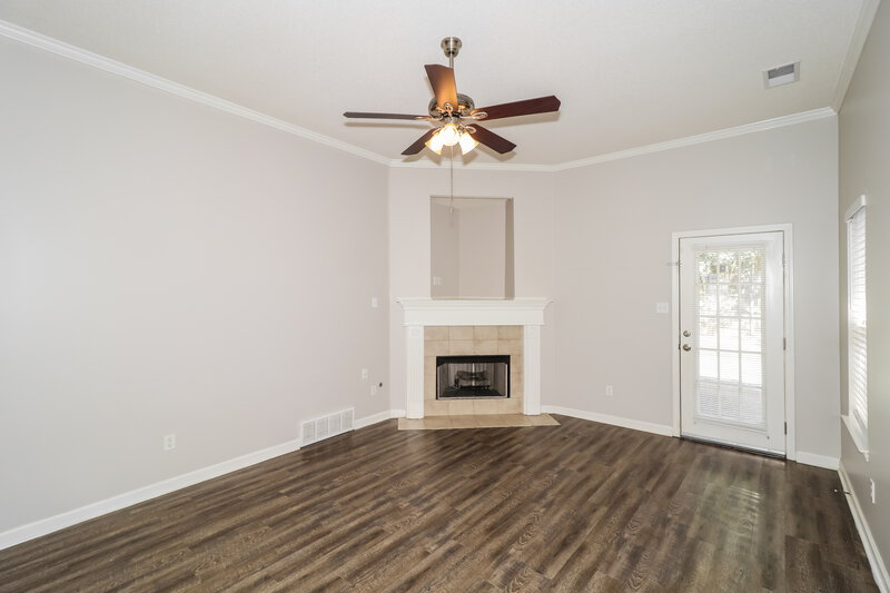 1,880/Mo, 10088 Cross Valley Dr Cordova, TN 38018 Living Room View 2