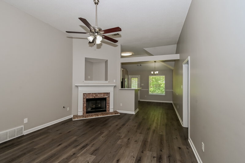 1,590/Mo, 215 Garden Springs Dr Oakland, TN 38060 Living Room View