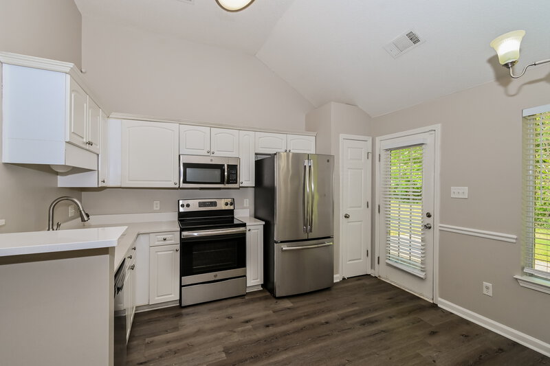 1,590/Mo, 215 Garden Springs Dr Oakland, TN 38060 Kitchen View