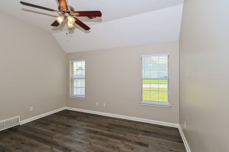 1,590/Mo, 215 Garden Springs Dr Oakland, TN 38060 Main Bedroom View