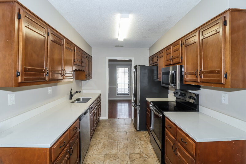 1,870/Mo, 5095 Autumn Morning Ln Memphis, TN 38125 Kitchen View