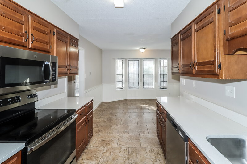 1,870/Mo, 5095 Autumn Morning Ln Memphis, TN 38125 Kitchen View 2