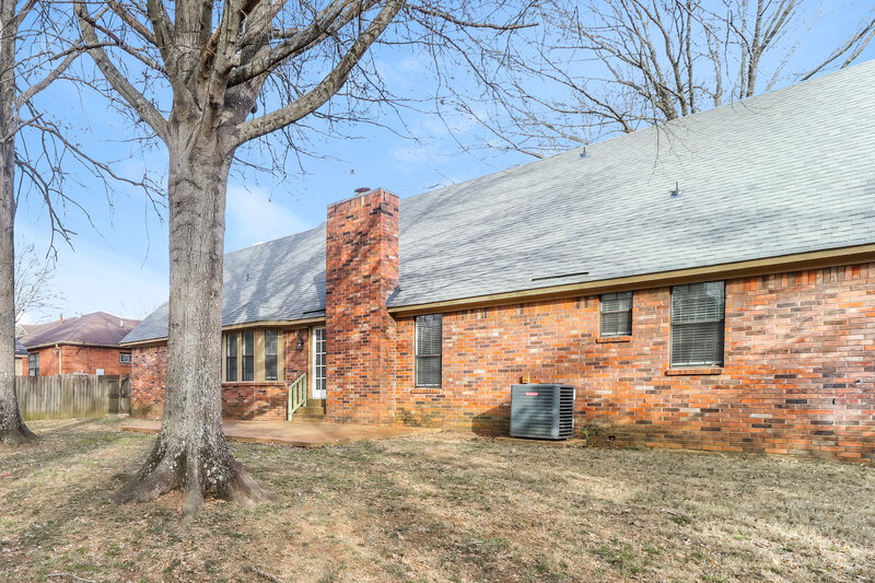 1,870/Mo, 5095 Autumn Morning Ln Memphis, TN 38125 Rear View 2