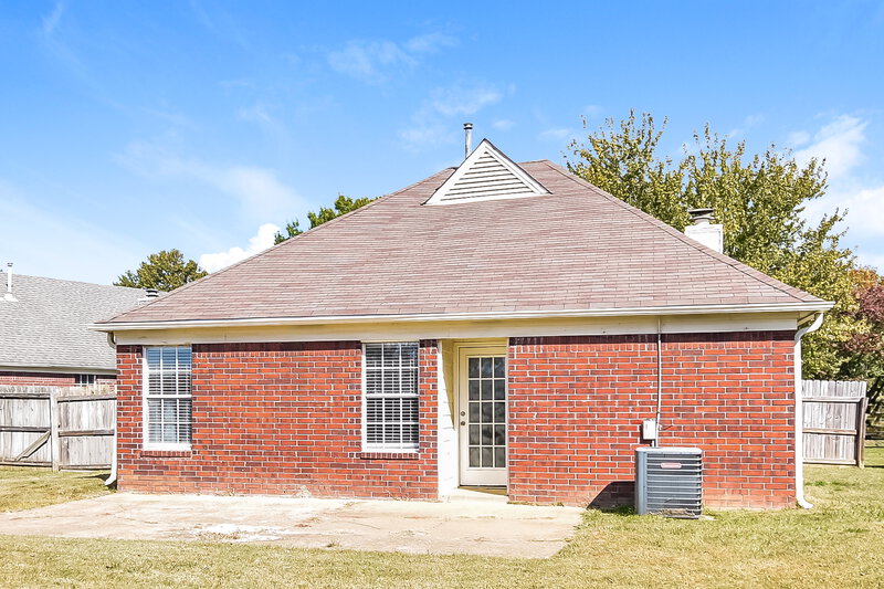 1,610/Mo, 5397 Kayla Dr Southaven, MS 38671 Rear View 2