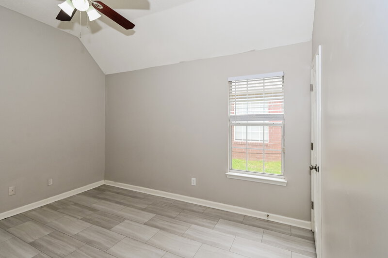 1,705/Mo, 5681 Kayla Dr Southaven, MS 38671 Main Bedroom View