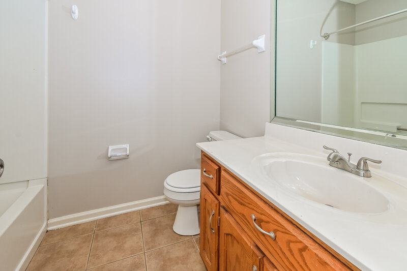 1,705/Mo, 5681 Kayla Dr Southaven, MS 38671 Bathroom View