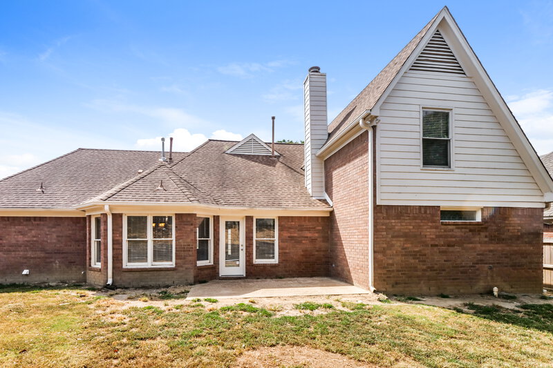 3,040/Mo, 1984 Bohemia Dr Cordova, TN 38016 Rear View