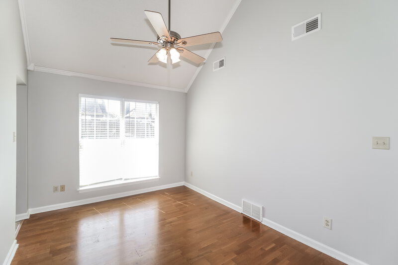 2,150/Mo, 4925 Noel Mission Dr Memphis, TN 38125 Living Room View