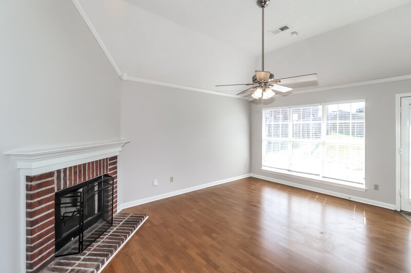 2,150/Mo, 4925 Noel Mission Dr Memphis, TN 38125 Living Room View 2