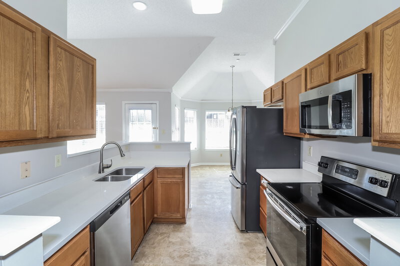 2,150/Mo, 4925 Noel Mission Dr Memphis, TN 38125 Kitchen View