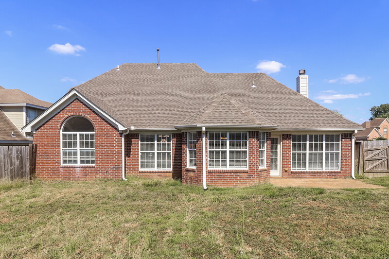2,150/Mo, 4925 Noel Mission Dr Memphis, TN 38125 Rear View 2