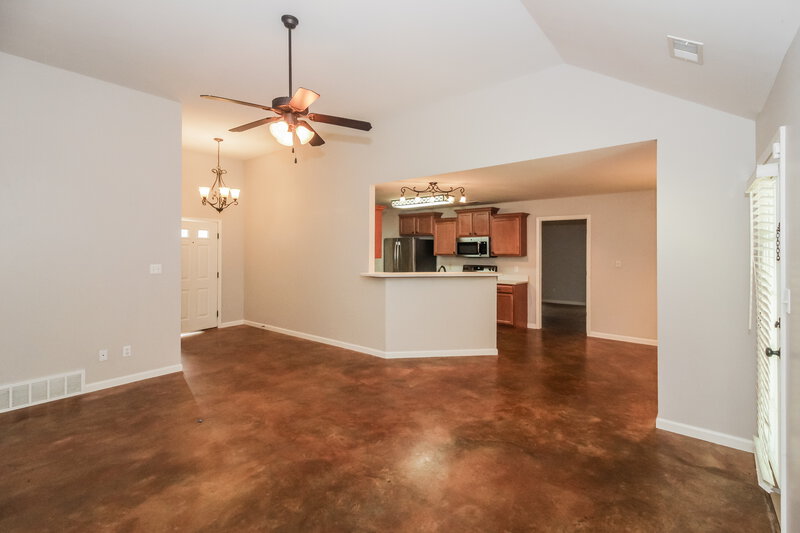 2,510/Mo, 6256 Kingsview Drive Horn Lake, MS 38637 Living Room View