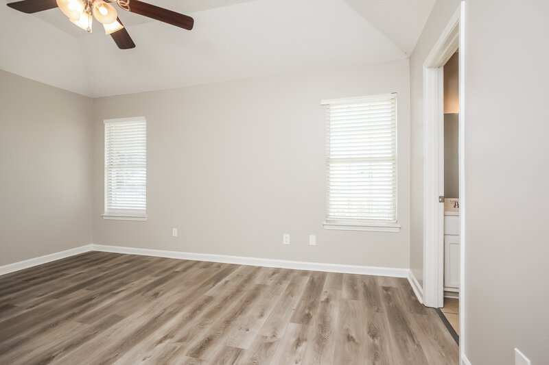 1,735/Mo, 6775 Kirkland Cv Horn Lake, MS 38637 Main Bedroom View 2