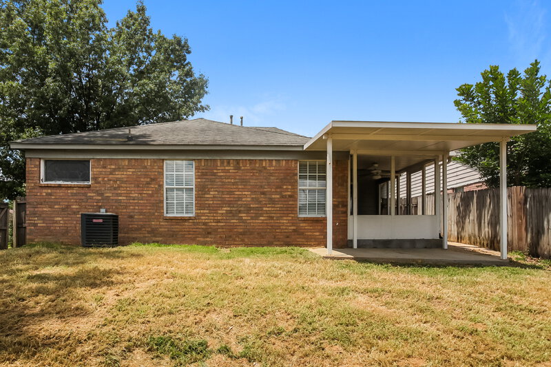 1,735/Mo, 6775 Kirkland Cv Horn Lake, MS 38637 Rear View