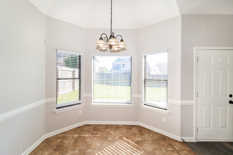 1,665/Mo, 300 Garden Springs Dr Oakland, TN 38060 Dining Room View