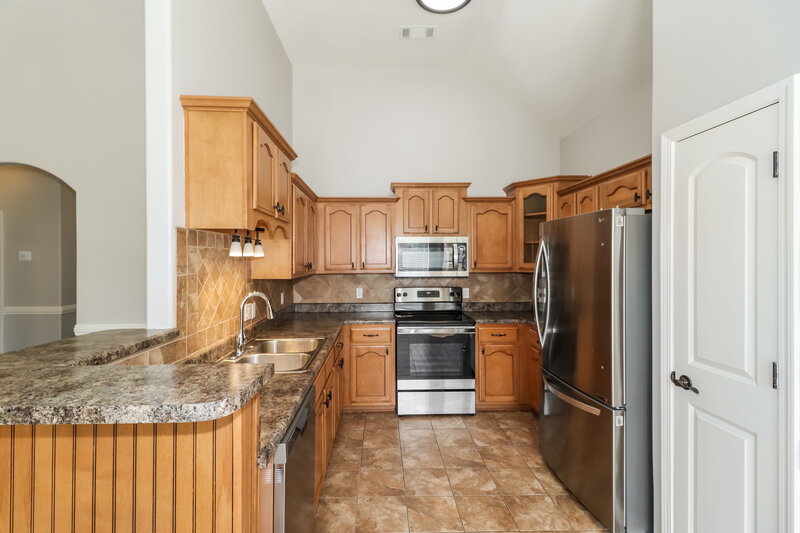 1,665/Mo, 300 Garden Springs Dr Oakland, TN 38060 Kitchen View