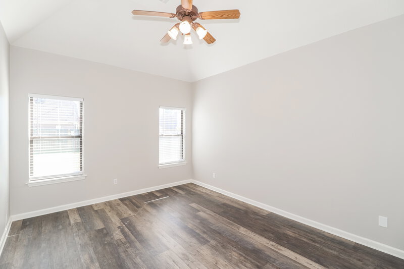 1,665/Mo, 300 Garden Springs Dr Oakland, TN 38060 Main Bedroom View 2