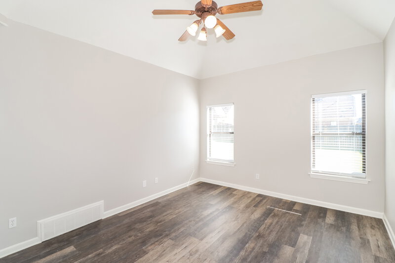 1,665/Mo, 300 Garden Springs Dr Oakland, TN 38060 Main Bedroom View 3