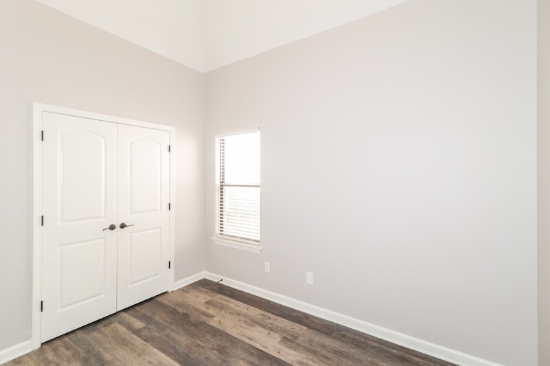 1,665/Mo, 300 Garden Springs Dr Oakland, TN 38060 Bedroom View
