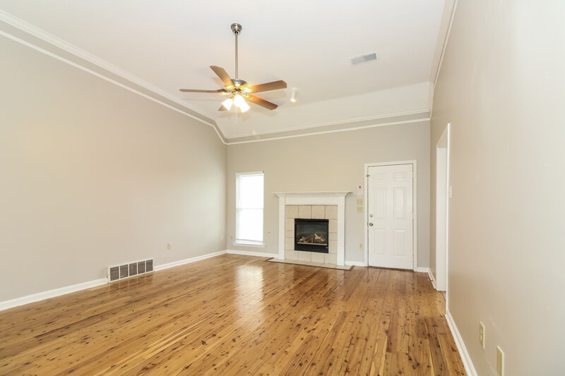 1,655/Mo, 13230 Whitehawk Cross Olive Branch, MS 38654 Living Room View