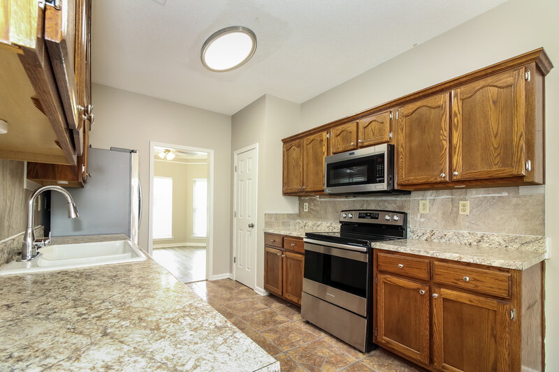 1,655/Mo, 13230 Whitehawk Cross Olive Branch, MS 38654 Kitchen View