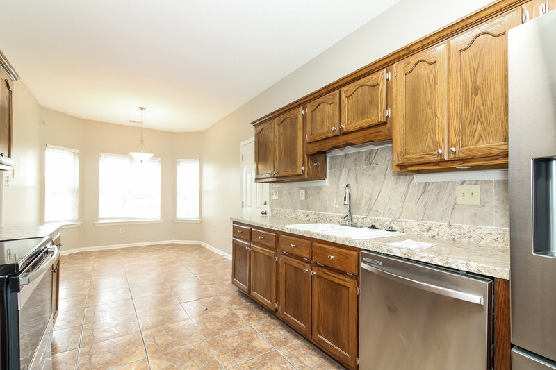 1,655/Mo, 13230 Whitehawk Cross Olive Branch, MS 38654 Kitchen View 2