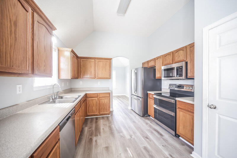 2,050/Mo, 7849 Meadow Ridge Ln Olive Branch, MS 38654 Kitchen View 2