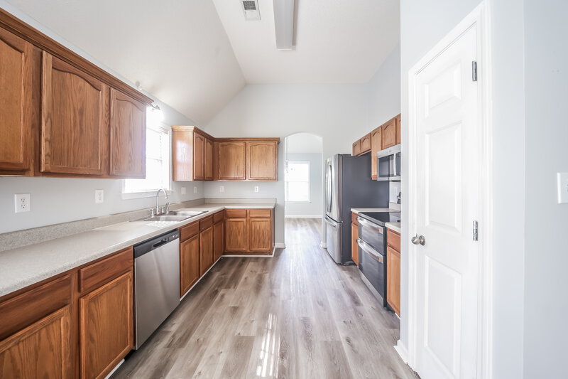 2,050/Mo, 7849 Meadow Ridge Ln Olive Branch, MS 38654 Kitchen View 3