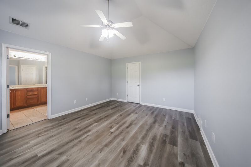 2,050/Mo, 7849 Meadow Ridge Ln Olive Branch, MS 38654 Main Bedroom View 2