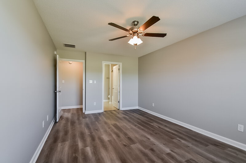 1,605/Mo, 7067 Hurt Rd Horn Lake, MS 38637 Main Bedroom View 2