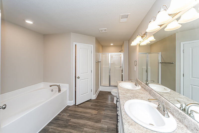 2,140/Mo, 3441 Sabra Ln Southaven, MS 38672 Main Bathroom View