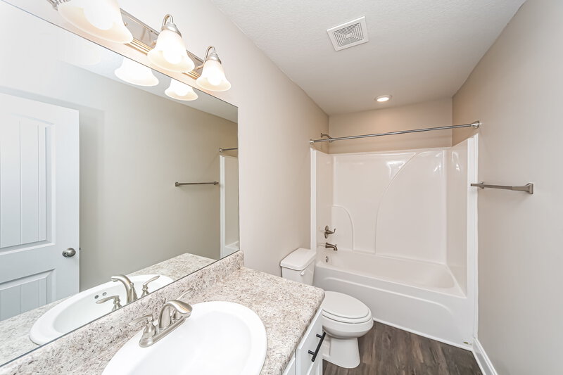 2,140/Mo, 3441 Sabra Ln Southaven, MS 38672 Bathroom View