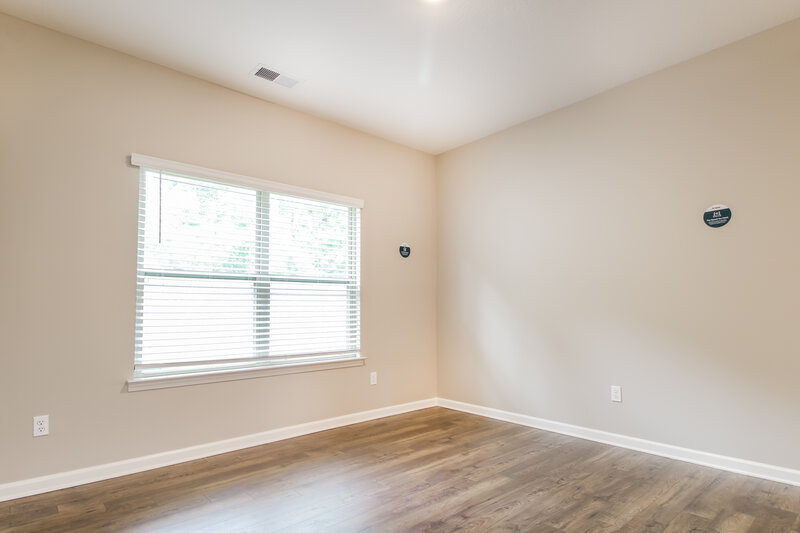 2,105/Mo, 365 Beau Tisdale Dr Oakland, TN 38060 Living Room View 2