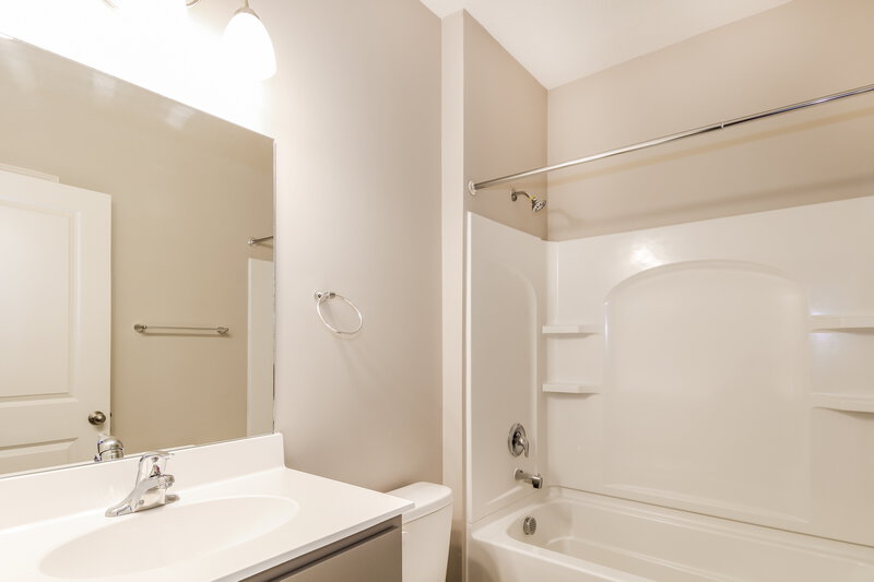 2,105/Mo, 365 Beau Tisdale Dr Oakland, TN 38060 Bathroom View