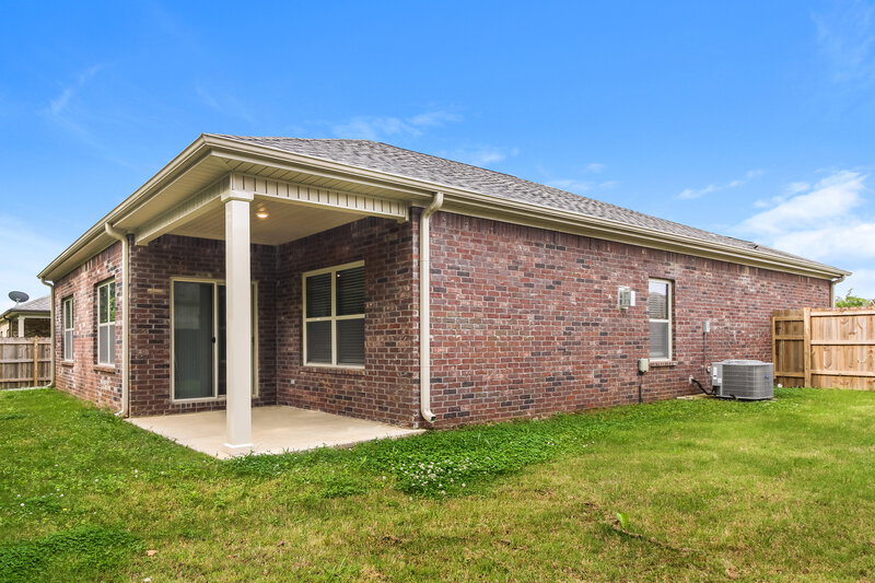 2,105/Mo, 365 Beau Tisdale Dr Oakland, TN 38060 Rear View 2