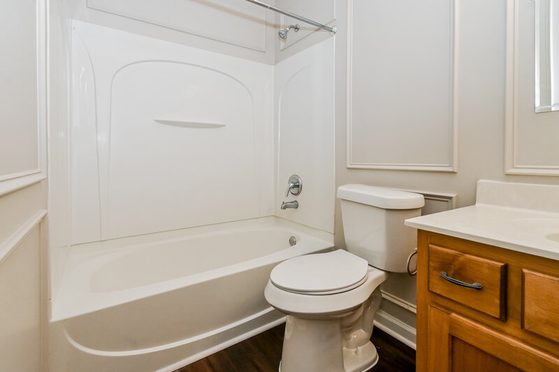 1,795/Mo, 7345 Green Ash Dr Olive Branch, MS 38654 Bathroom View