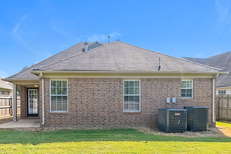 1,795/Mo, 7345 Green Ash Dr Olive Branch, MS 38654 Rear View