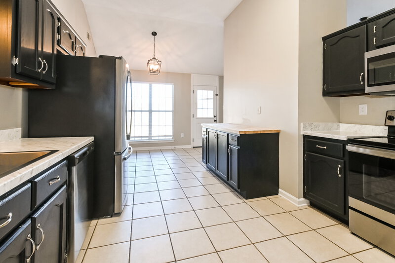 2,100/Mo, 1733 Timber Creek Dr Hernando, MS 38632 Kitchen View